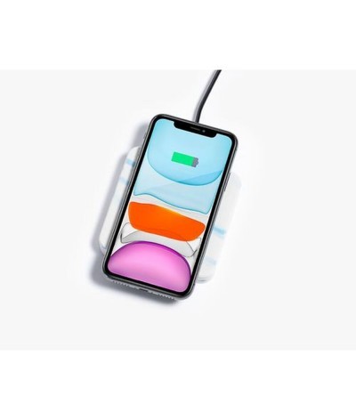 Chargeur de mobile fabriqué à partir de bobines d'imprimante recyclées